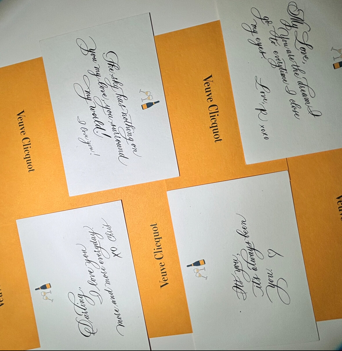 What’s the Difference Between Modern and Traditional Calligraphy Courses?